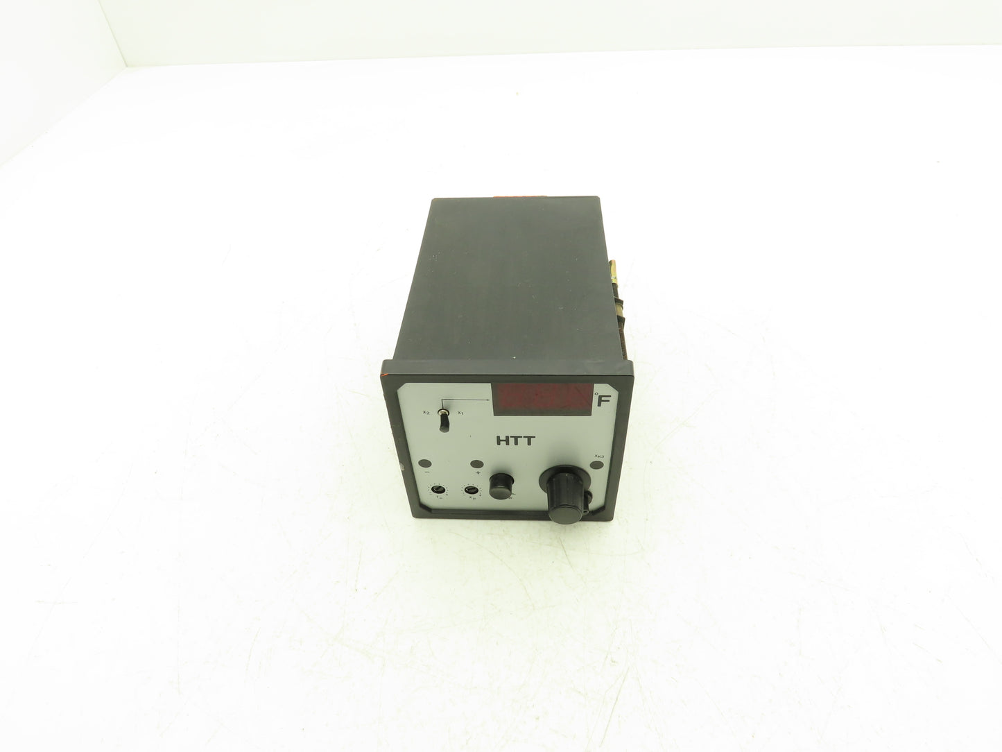 HTT R 901 1829 Temperature Controller 110V 48-62Hz 32-572°F