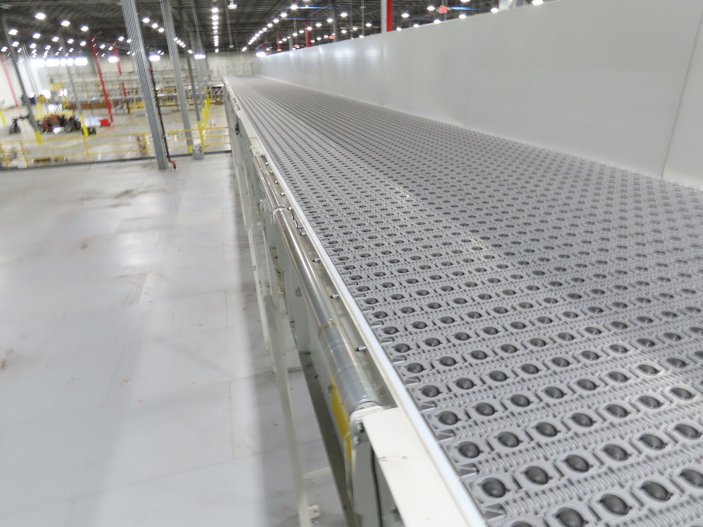 52"x 87' MatTop Roller Belt Conveyor 15Hp 3PH End Drive 10'H Variable Speed VFD