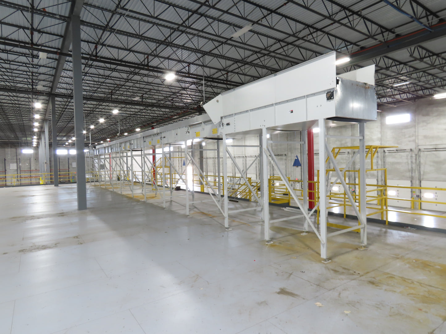 52"x 94' MatTop Roller Belt Conveyor 15Hp 3PH End Drive 10'H Variable Speed VFD