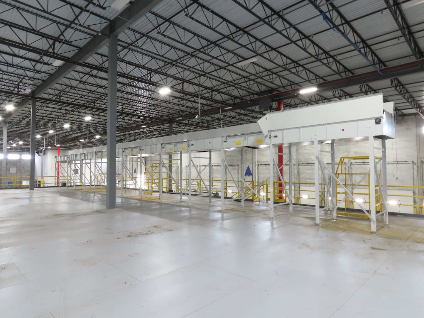 52"x 94' MatTop Roller Belt Conveyor 15Hp 3PH End Drive 10'H Variable Speed VFD