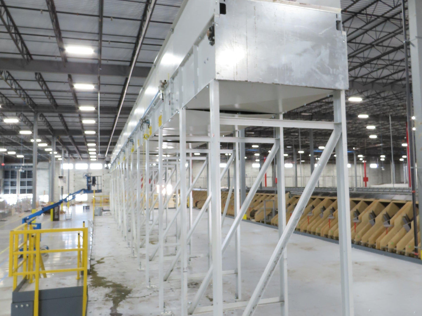 46"x 71' MatTop Roller Belt Conveyor 15Hp 3PH End Drive 10'H Variable Speed VFD