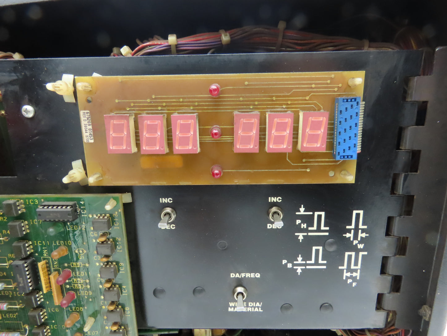 34380 ESAB Robot Analog Interface 115V *Missing one Board inside unit*