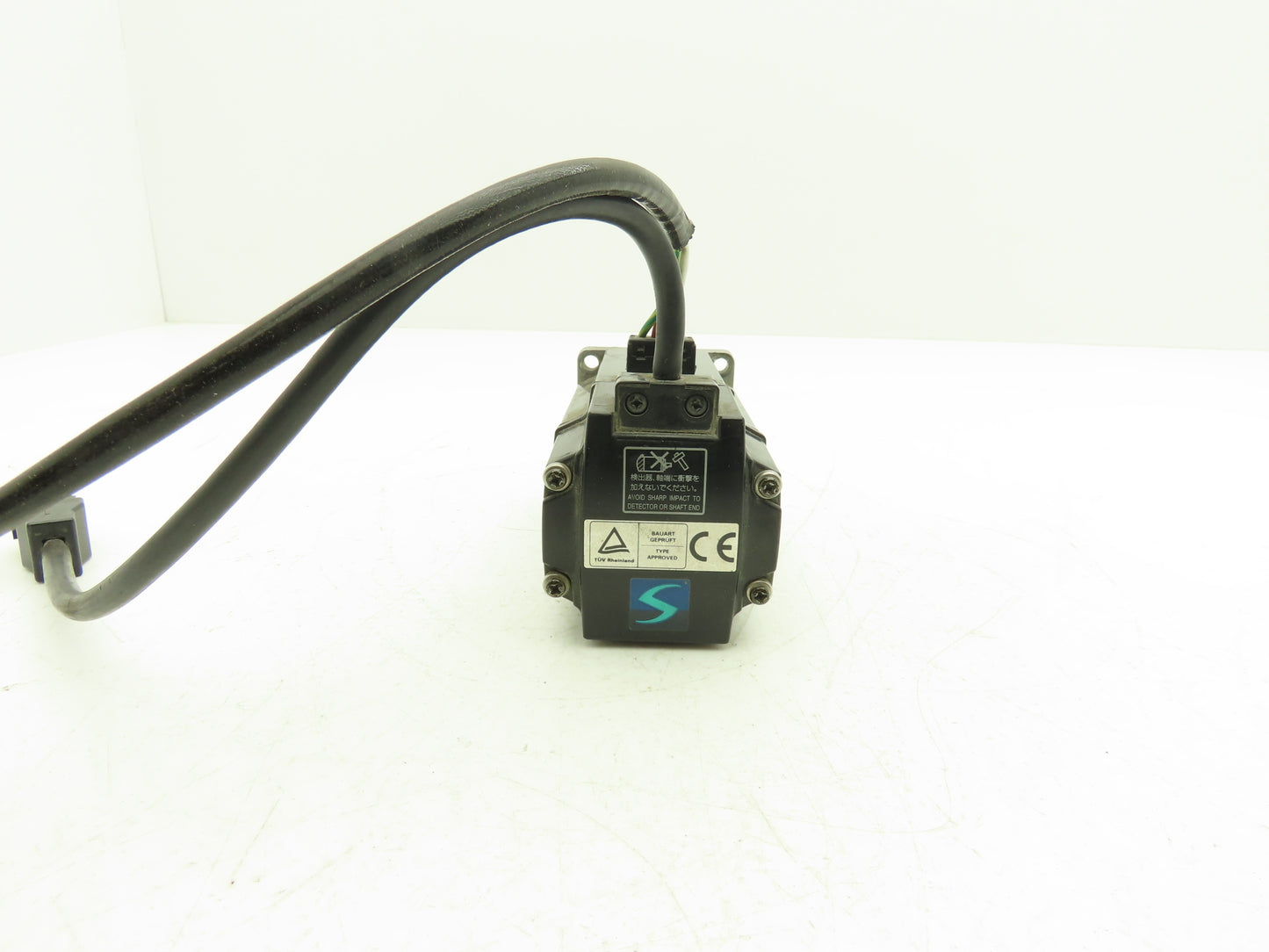 Mitsubishi HC-KFS43K Servo Motor 129VAC 400w 3ph 3000rpm