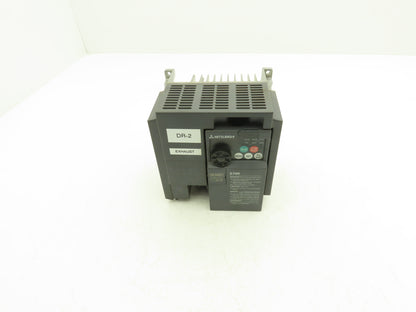 Mitsubishi FR-E740-026-NA E700 Inverter Drive 380/480VAC 2.6A Input 3PH 1Hp