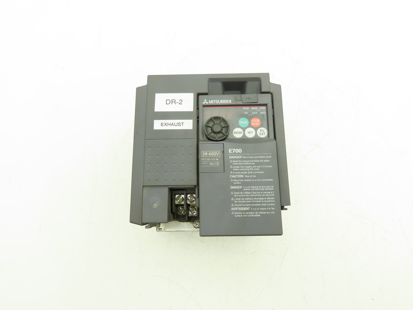 Mitsubishi FR-E740-026-NA E700 Inverter Drive 380/480VAC 2.6A Input 3PH 1Hp