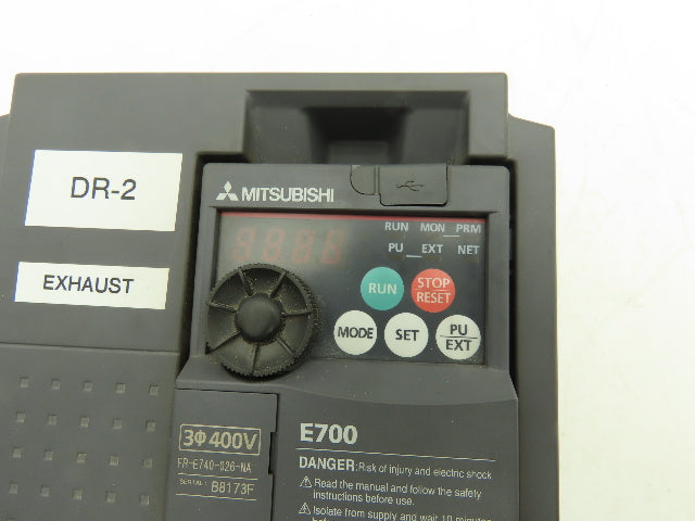 Mitsubishi FR-E740-026-NA E700 Inverter Drive 380/480VAC 2.6A Input 3PH 1Hp