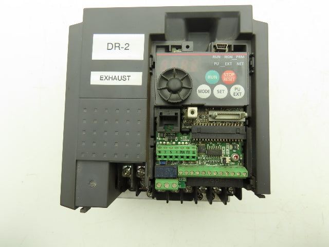 Mitsubishi FR-E740-026-NA E700 Inverter Drive 380/480VAC 2.6A Input 3PH 1Hp