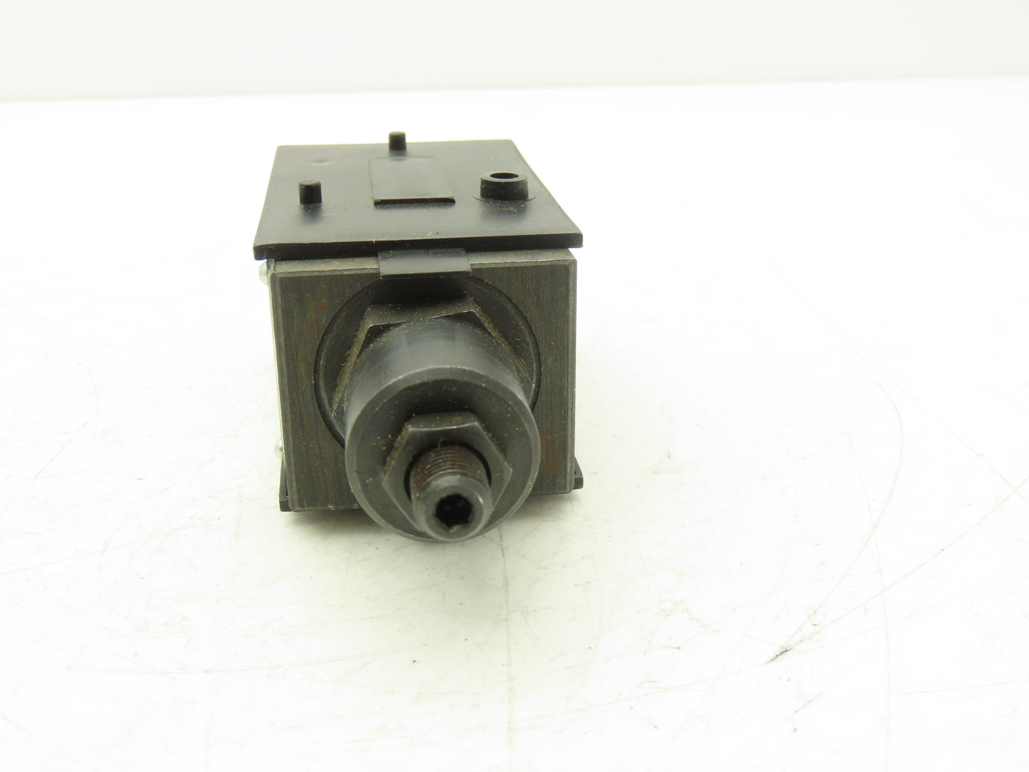 Parker FM2BBSN 50 Hydraulic Flow Control Sandwich Valve 3000psi