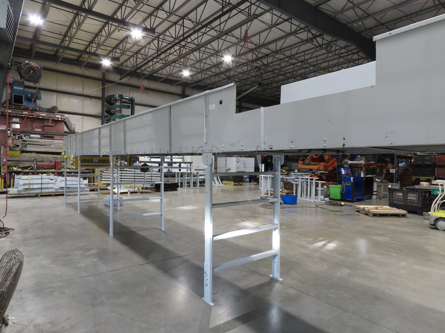 Hytrol BPC 49"x 56' Slider Bed Conveyor 47" Belt 7.5Hp 3PH Center Drive 170fpm