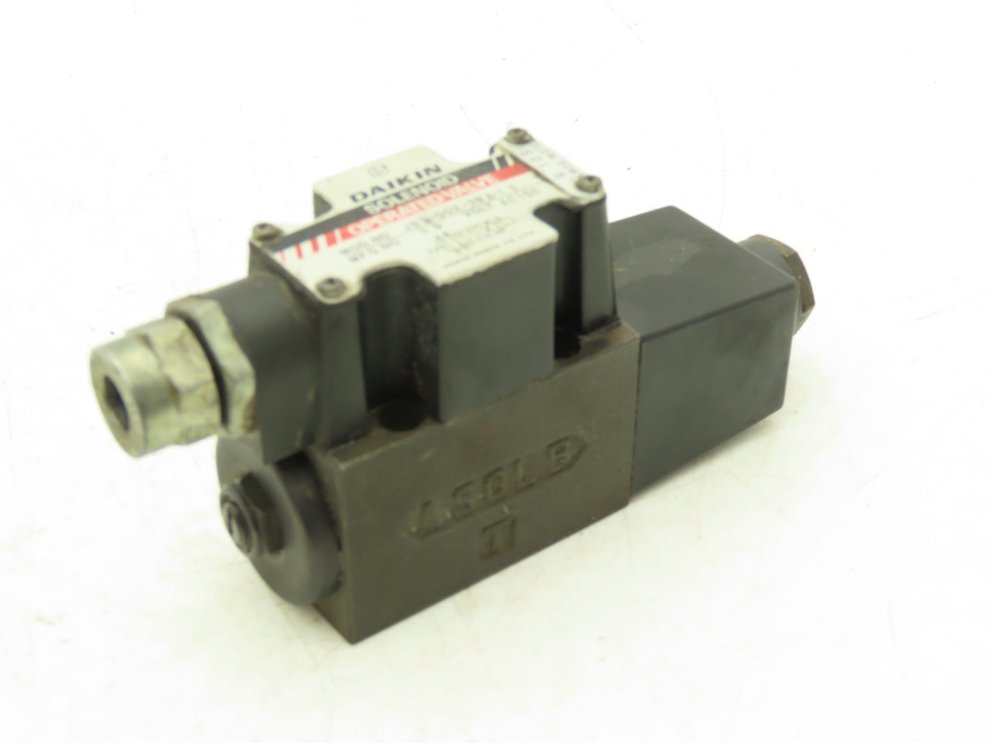 Daikin JSW-G02-2BA-11-AC100 Hydraulic Directional Solenoid Valve 110V