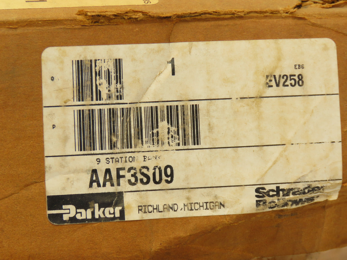 Parker F3251BCC53A Pneumatic Directional Solenoid Valve 9-Station Manifold 120V