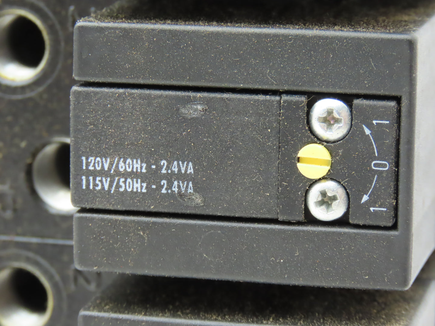 Parker F3251BCC53A Pneumatic Directional Solenoid Valve 9-Station Manifold 120V