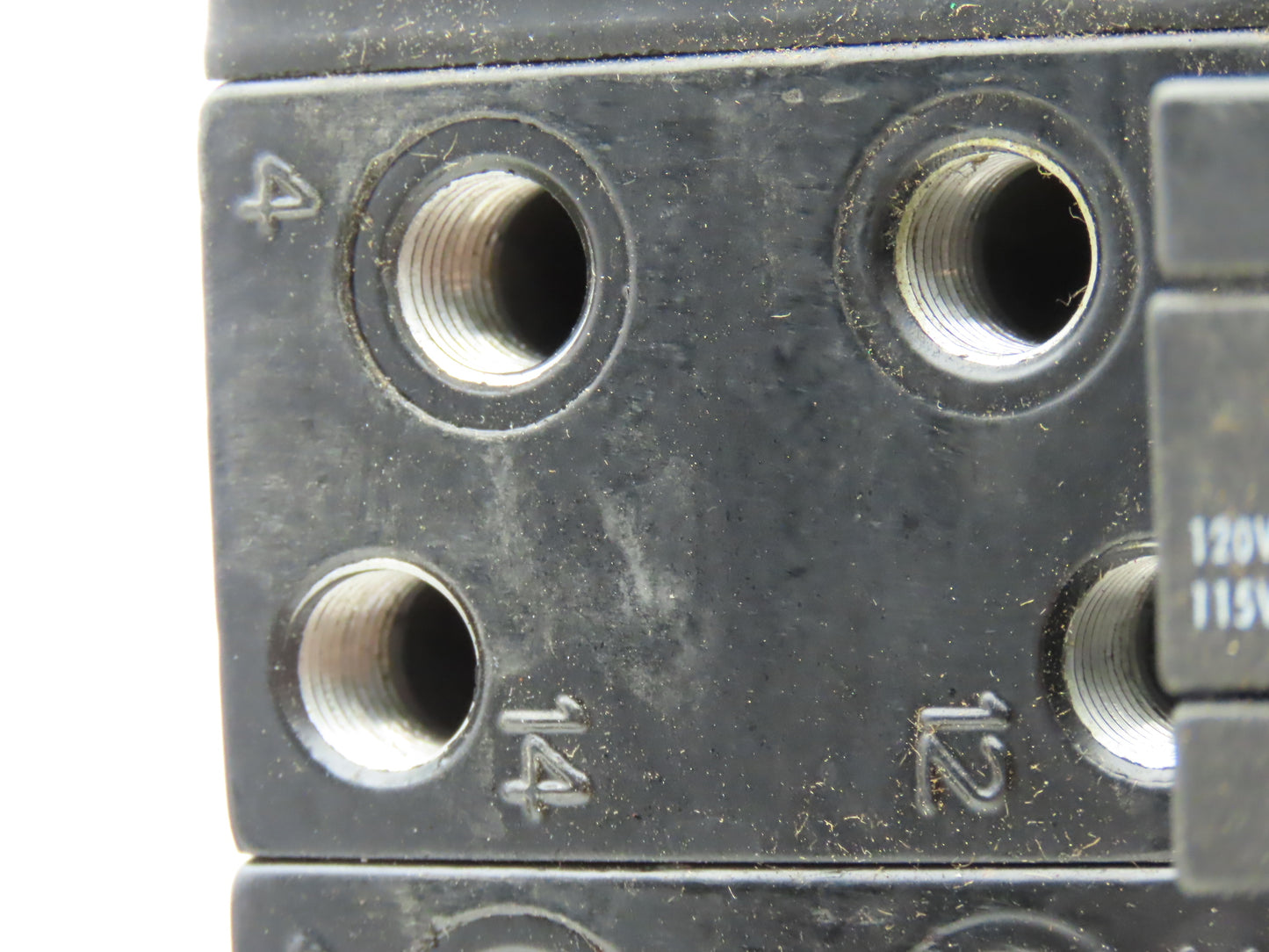 Parker F3251BCC53A Pneumatic Directional Solenoid Valve 9-Station Manifold 120V