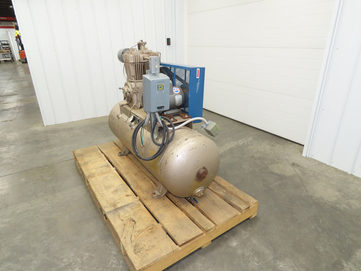 Quincy 325 Piston Air Compressor Pump 18CFM @ 175PSI 5Hp 230V 1Ph 80G Tank