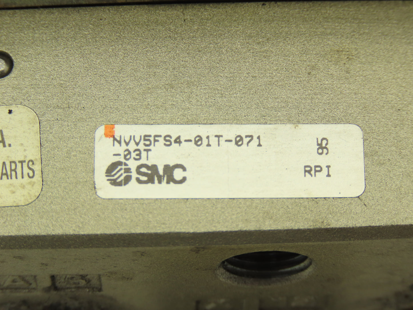 SMC NVFS4300-5FZ Pneumatic Solenoid Valve 7-Station Manifold 24V NVV5FS4-01T-071