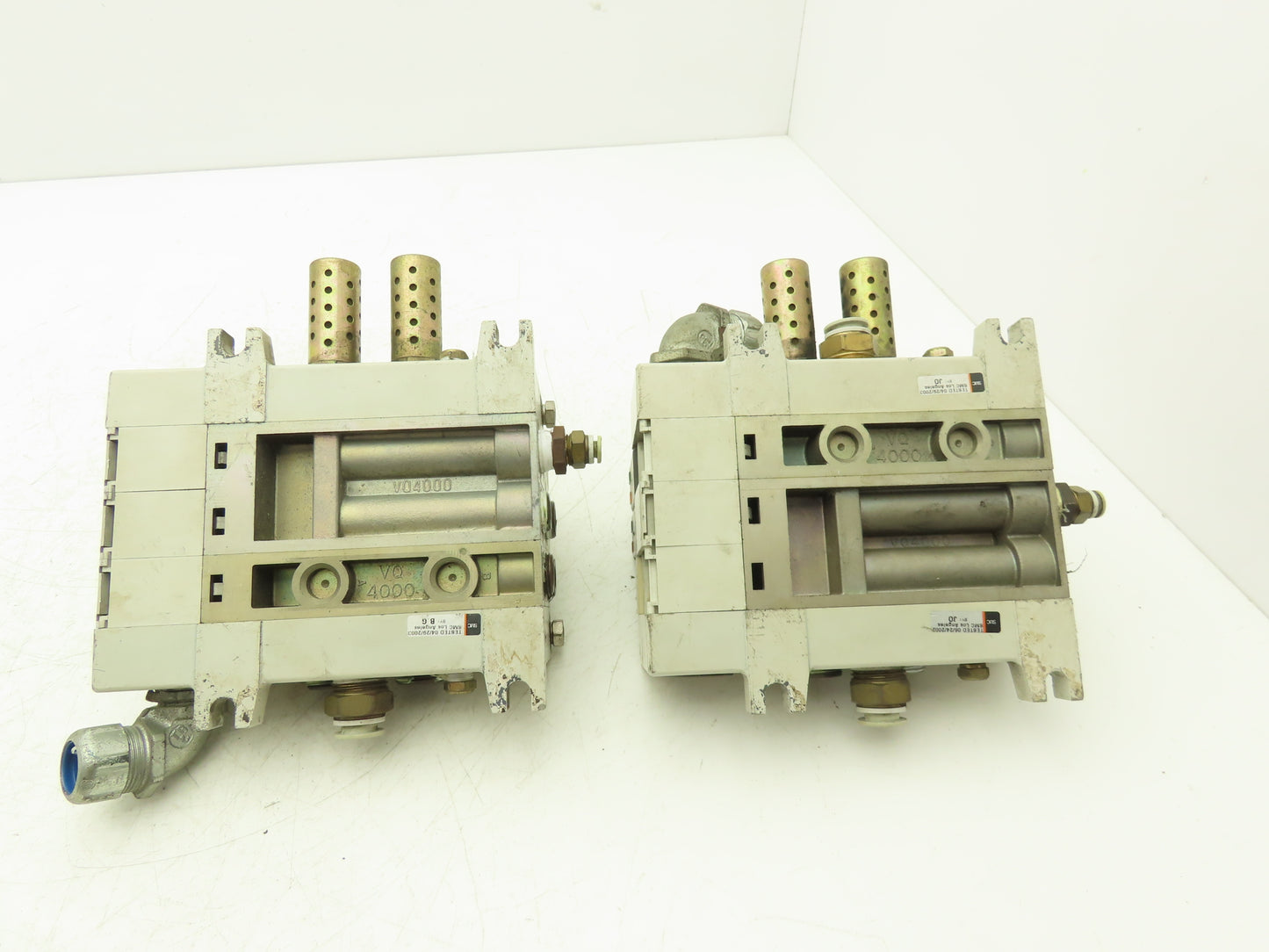SMC VQ4301-5W Pneumatic Solenoid Valve 3-Station Manifold 24VDC  Lot of 2