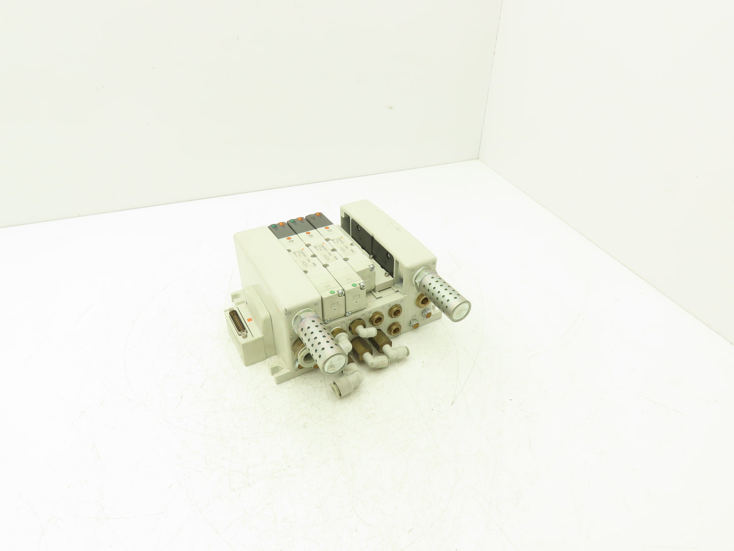 SMC VQ4301-5W VQ4101 Pneumatic Solenoid Valve 4-Station Manifold 24V w/3 Valves