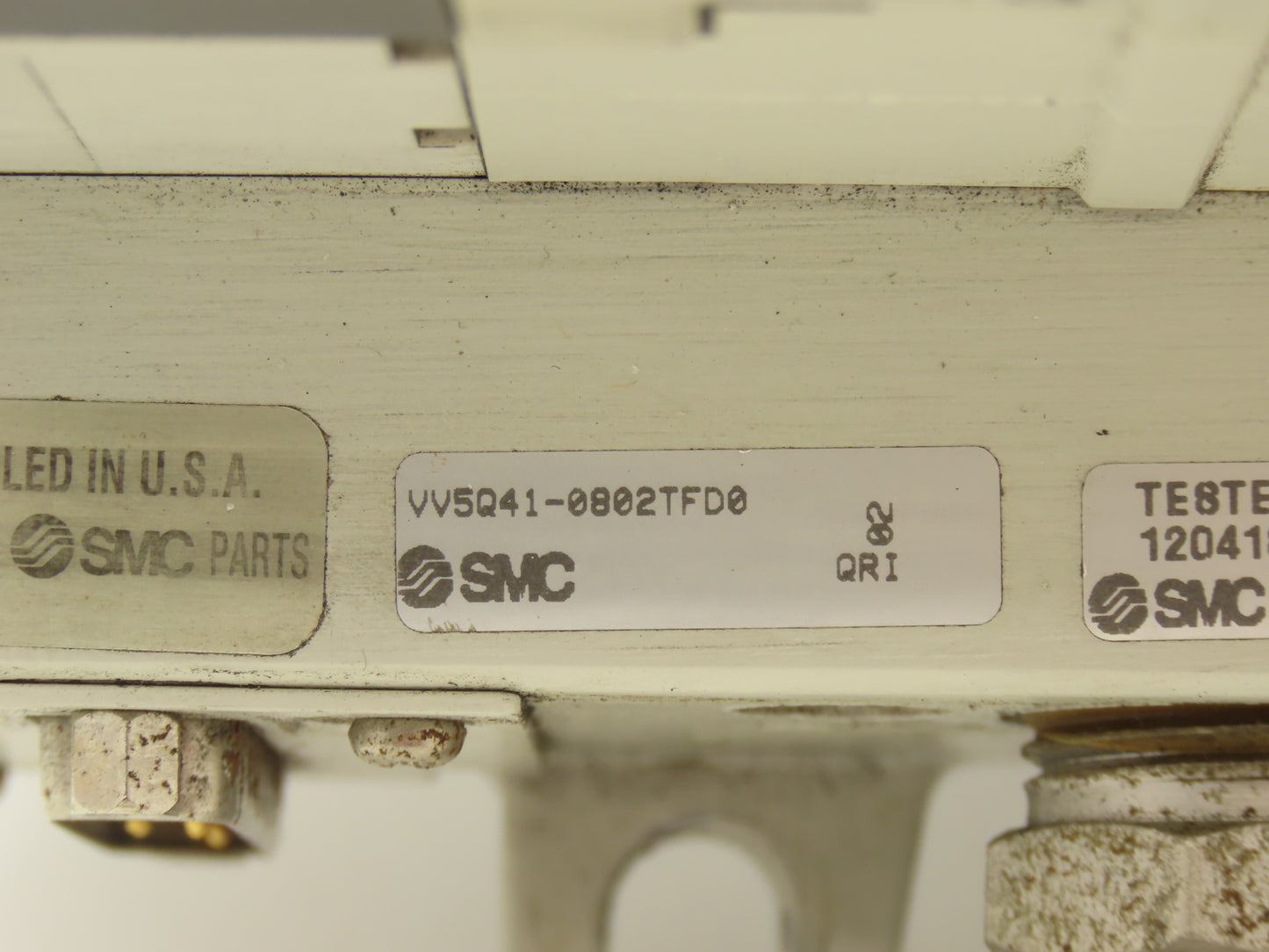 SMC VQ4301/4100-5W Pneumatic Solenoid Valve 4-Station Manifold VV5Q41-0802TFD0