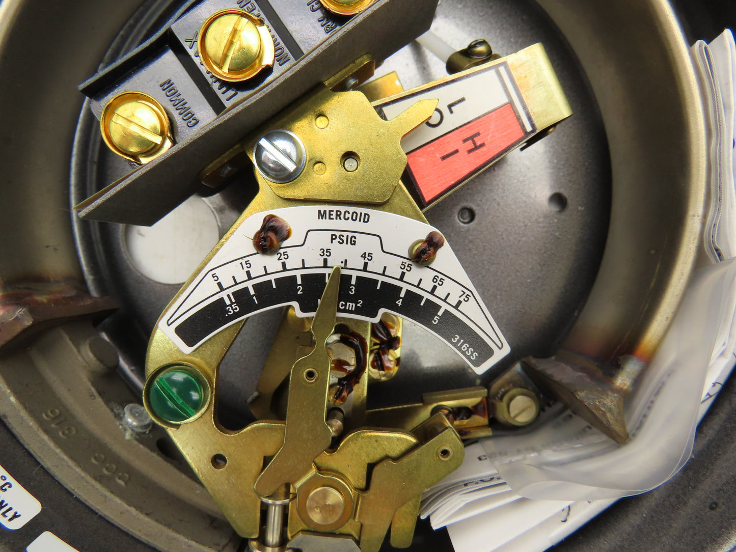 Dwyer Mercoid DS-7241-153-23E SPDT Snap Pressure Switch 5-75psi