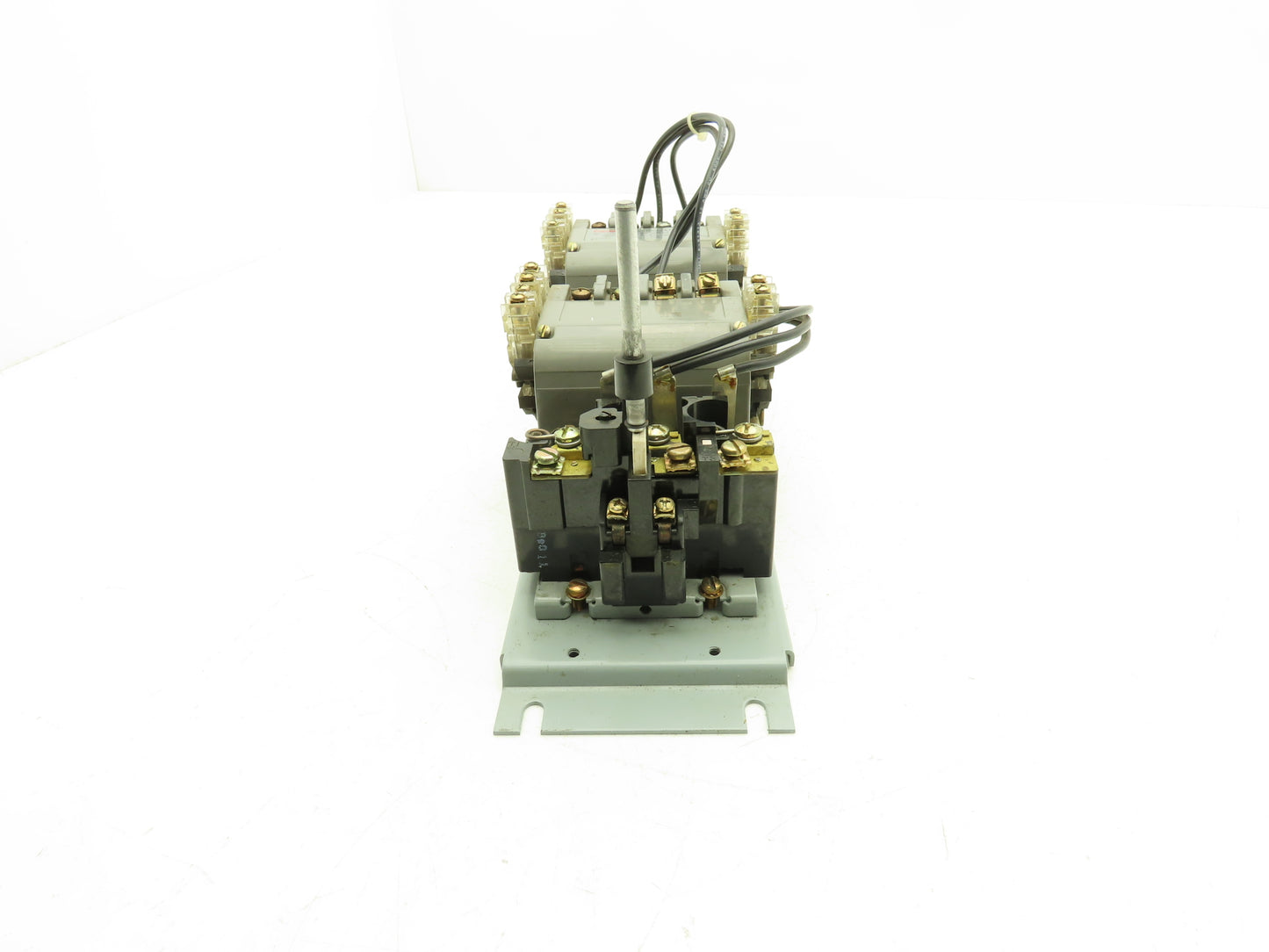 Furnas 22DP32A*E6 Reversing Motor Starter 10Hp Size 1 Max 27A 600 VAC Overload