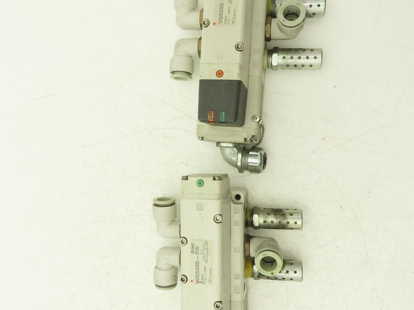 SMC VQ5300-5W Pneumatic Solenoid Valve Single Station Manifold 24VDC  Lot of 2
