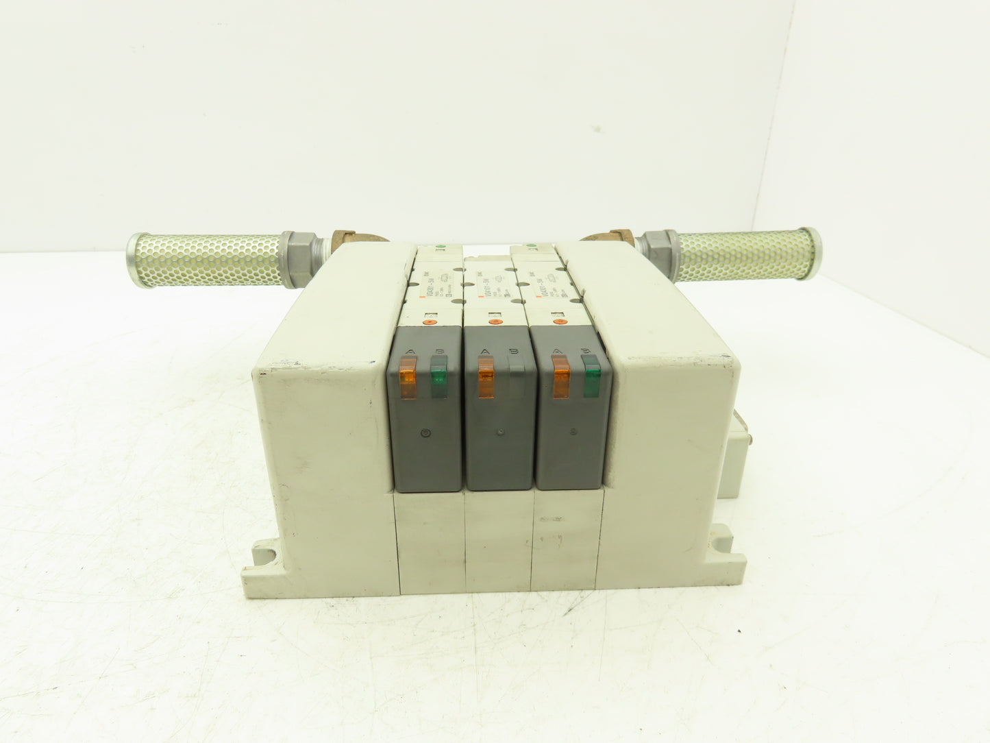 SMC VQ4101/4301-5W Pneumatic Solenoid Valve 3-Station Manifold 24VDC D-Sub
