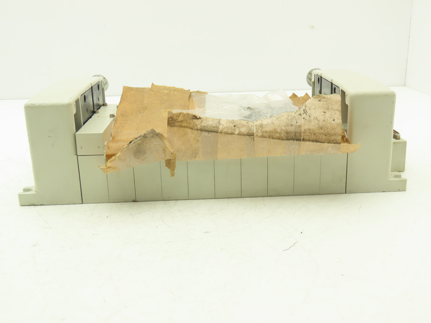 SMC VV5Q41-10 Pneumatic 10-Station Plug-In Solenoid Valve Manifold D-Sub VQ4000