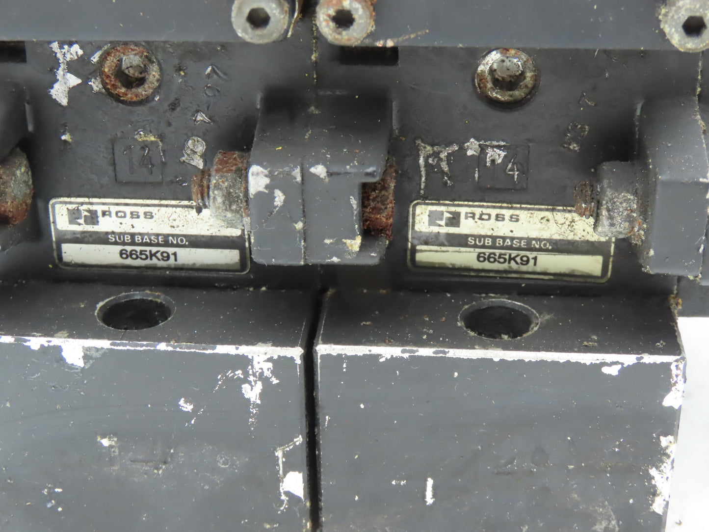 Ross W6076B3437 5/2 Pneumatic Solenoid Valve 2-Station Manifold 3/8"npt *No Coil