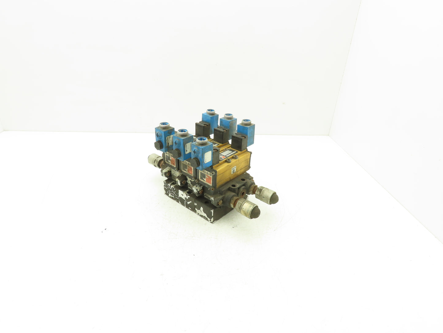 Ross W6077B3431/W6076B3437 Pneumatic Solenoid Valve 3-Station Manifold 24VDC