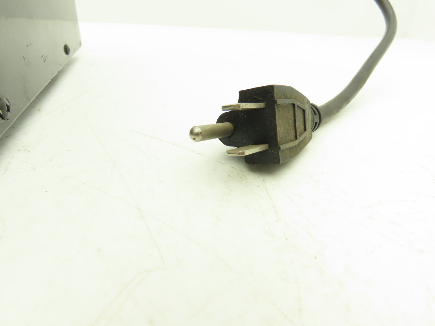 PowerBright VC-3000J Step Up & Down Transformer 100-120V