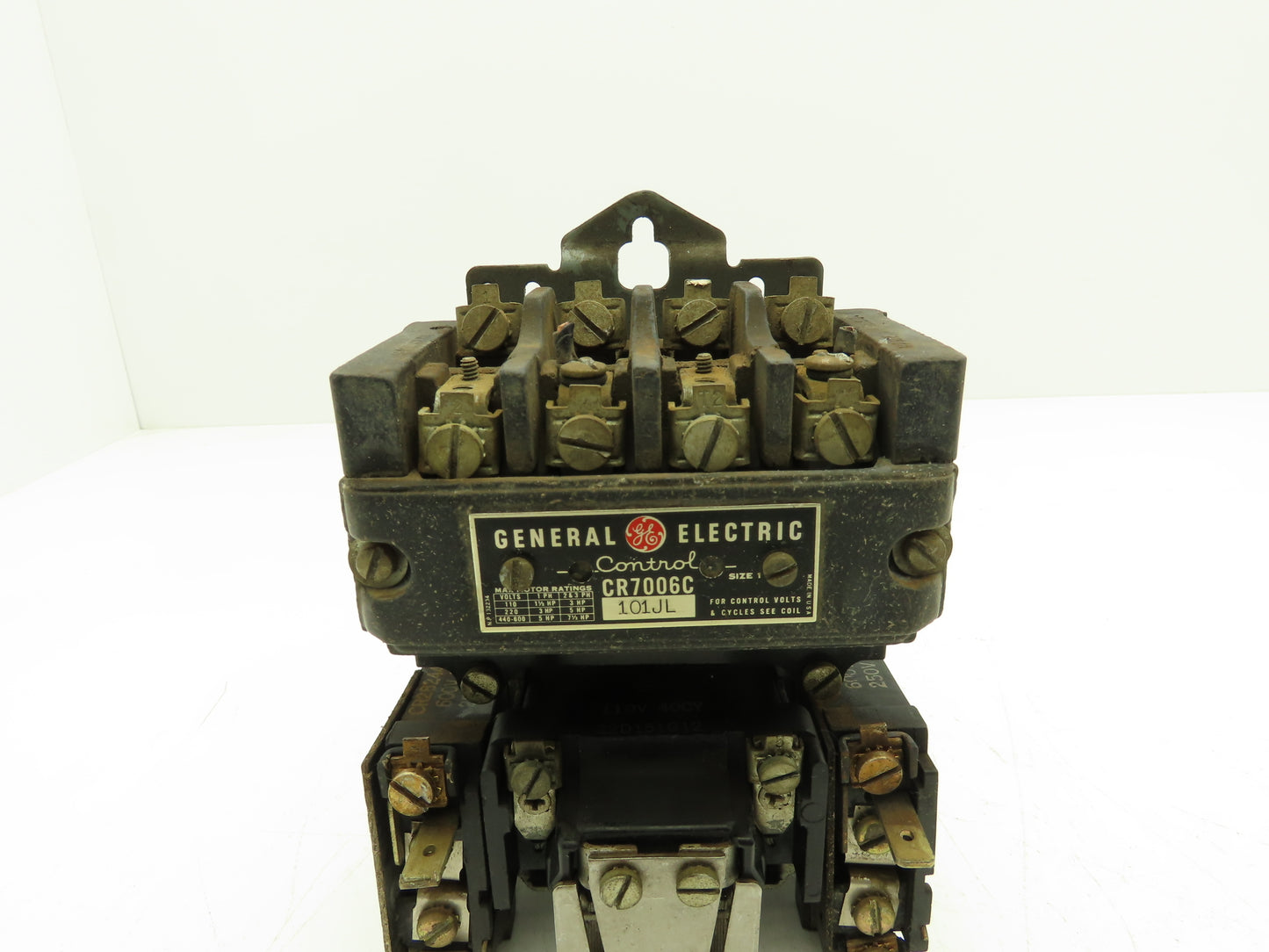 General Electric 101JL AC Motor Starter 7.5Hp 600VAC 3Ph 110V Coil Lot of 3