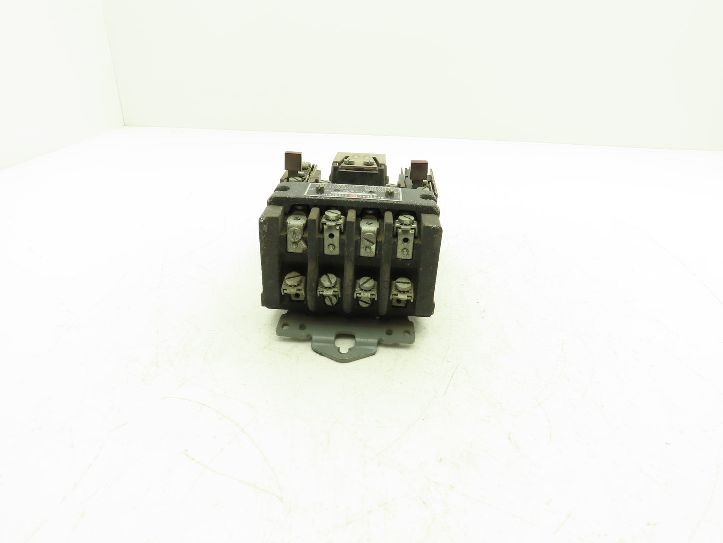 General Electric CR7006C101Q AC Motor Starter 7.5Hp 600VAC 110V Coil 3Ph