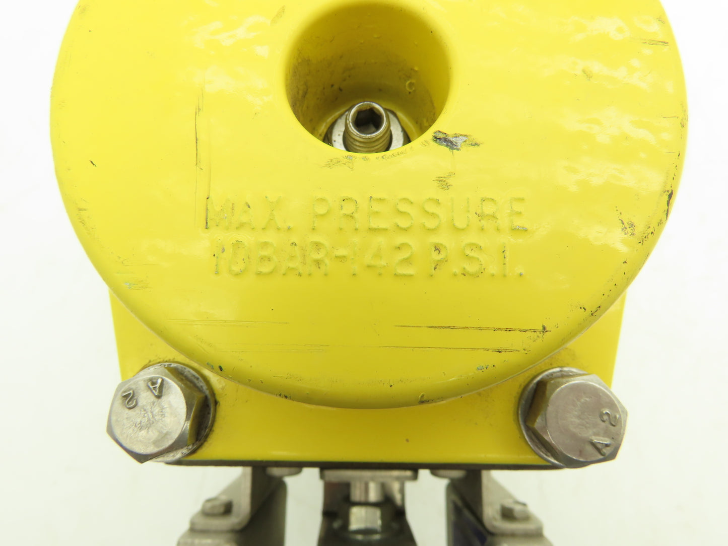 Conbraco Compac Torque Pneumatic Actuator 1-1/2" NPT Black Double Ball Valve