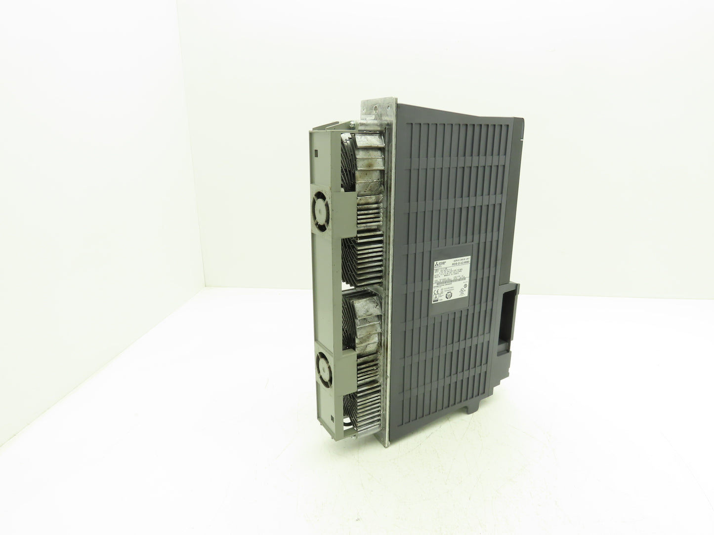 Mitsubishi MDS-D-V2-8080 Servo Amplifier Drive 230VAC In 155VAC 3PH 0-240Hz Out
