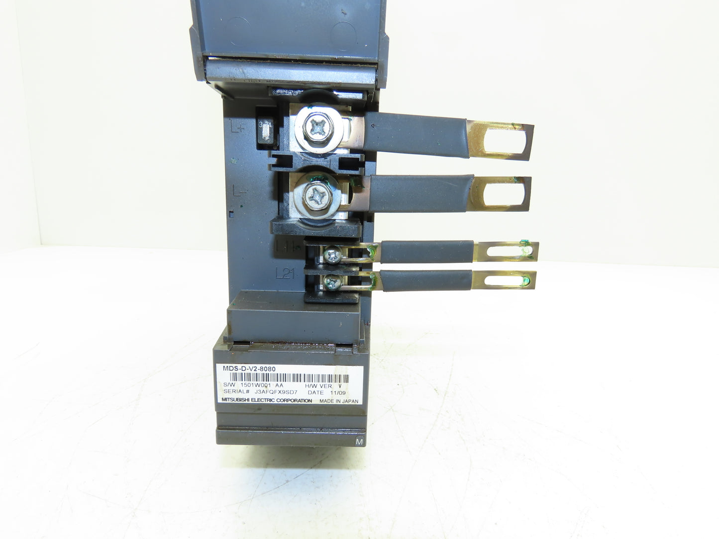 Mitsubishi MDS-D-V2-8080 Servo Amplifier Drive 230VAC In 155VAC 3PH 0-240Hz Out