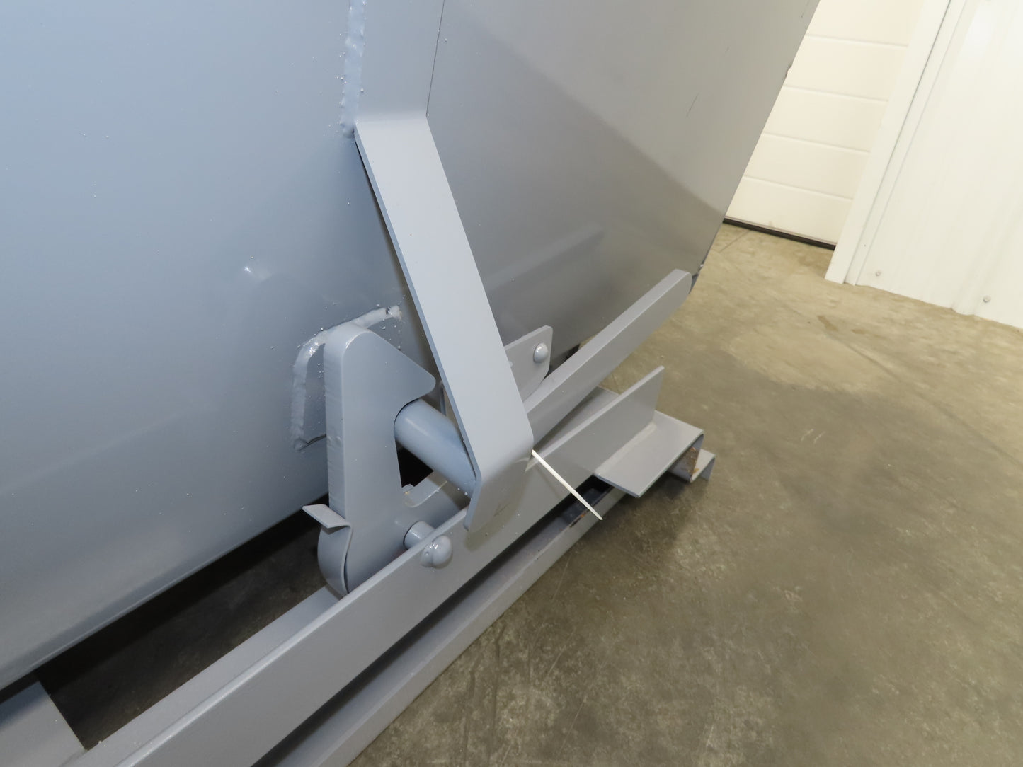 Wright 15055-GRY 1-1/2 YD Self Dumping Hopper 4000lbs Trash Recycle 10 Gauge Bin