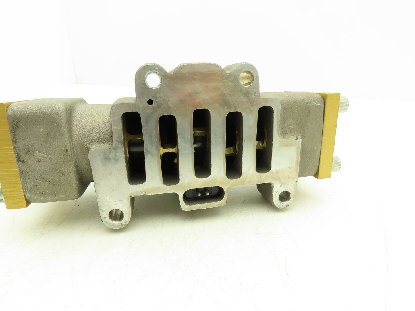 Parker A6C1VXXAG04900A Pneumatic Directional Solenoid Valve 4/2-Pos 24V