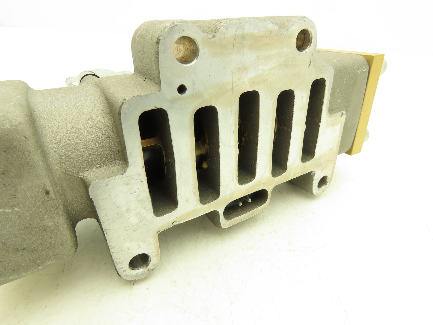 Parker A6C1VXXAG04900A Pneumatic Directional Solenoid Valve 4/2-Pos 24V