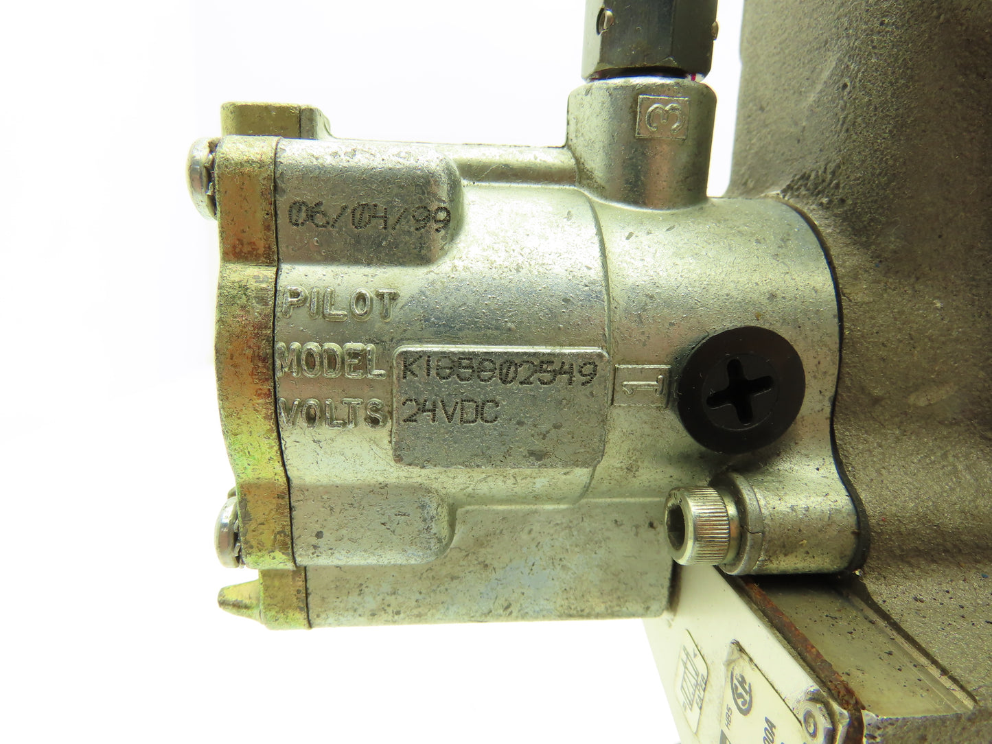 Parker A6C1VXXAG04900A Pneumatic Directional Solenoid Valve 4/2-Pos 24V