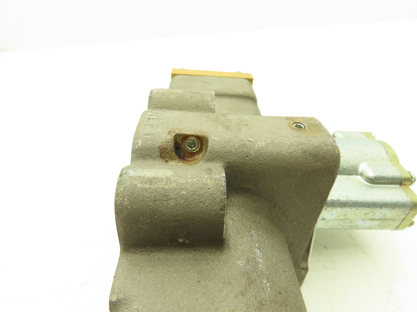 Parker A6C1VXXAG04900A Pneumatic Directional Solenoid Valve 4/2-Pos 24V