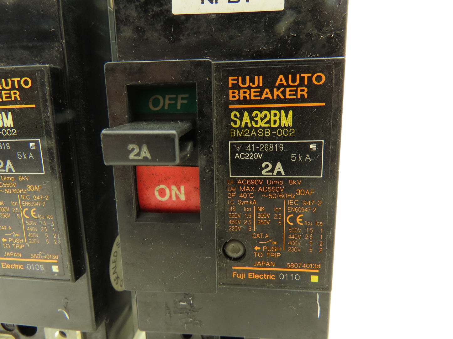 Fuji Electric SA32BM Auto Break 2-Pole Circuit Breaker 2A 220VAC Lot of 2