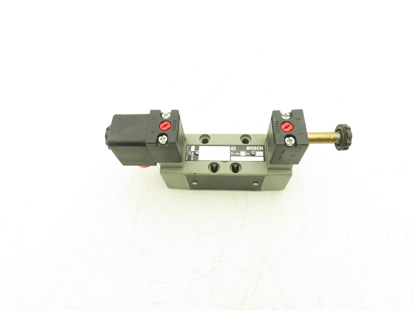 Bosch 0 820 024 510 Pneumatic Directional Solenoid Valve 24V Missing 1 Solenoid