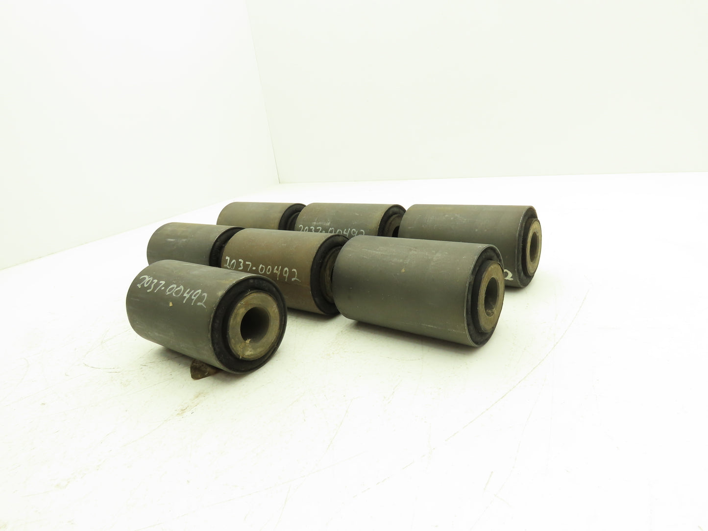 Hendrickson 47420 Equalizer Center Bushing 70mm OD 26mm ID 117mm Length Lot of 7