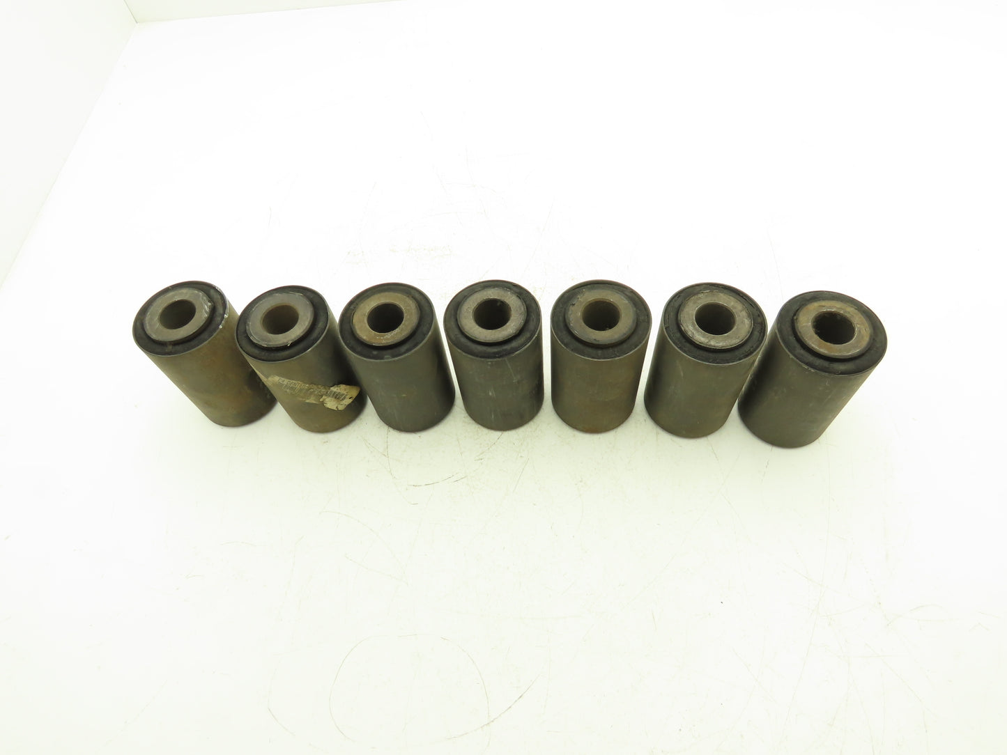 Hendrickson 47420 Equalizer Center Bushing 70mm OD 26mm ID 117mm Length Lot of 7