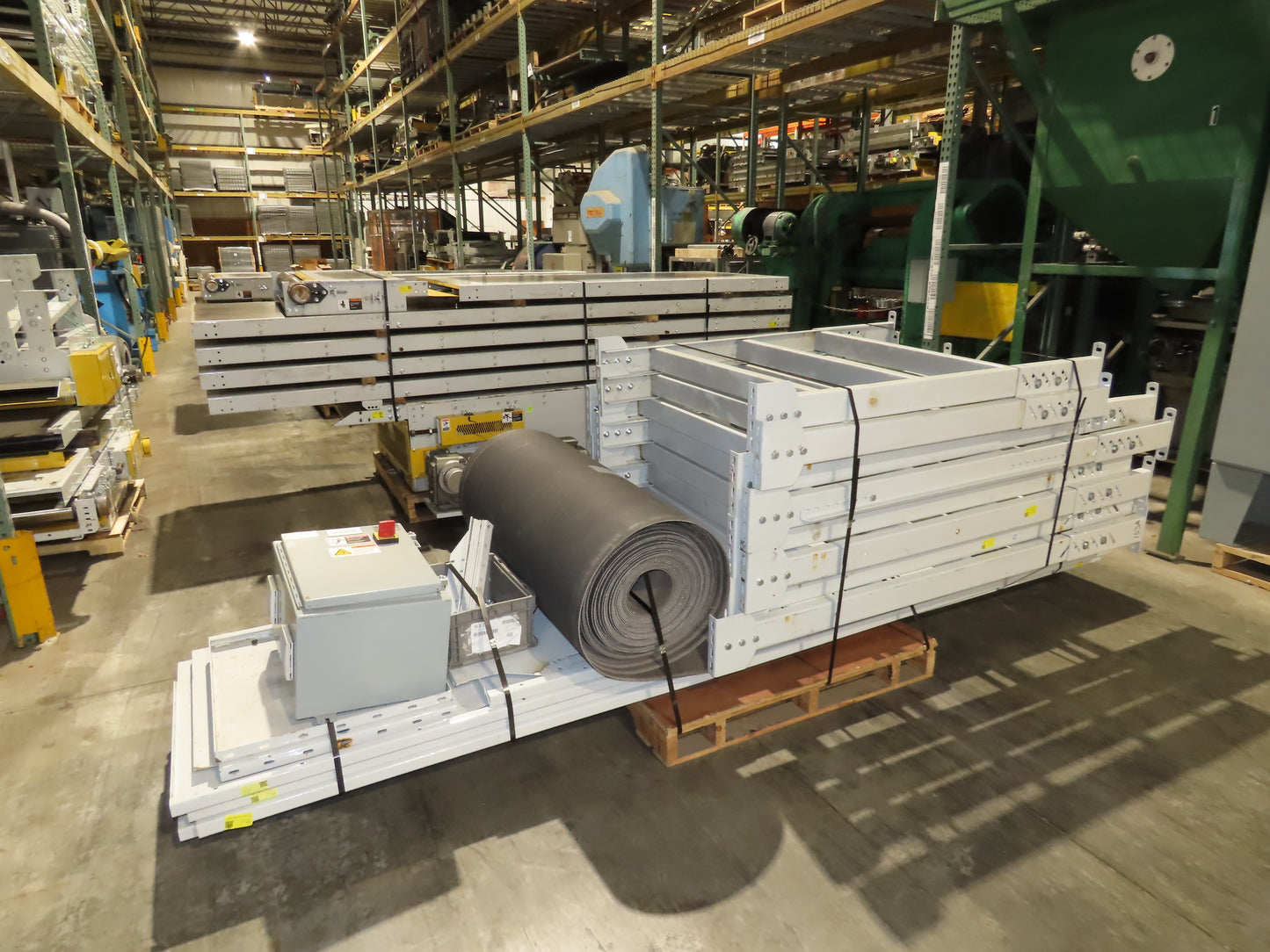 Hytrol BPC 43"x 65' Slider Bed Conveyor 41" Belt 7.5Hp 3PH Center Drive 170fpm