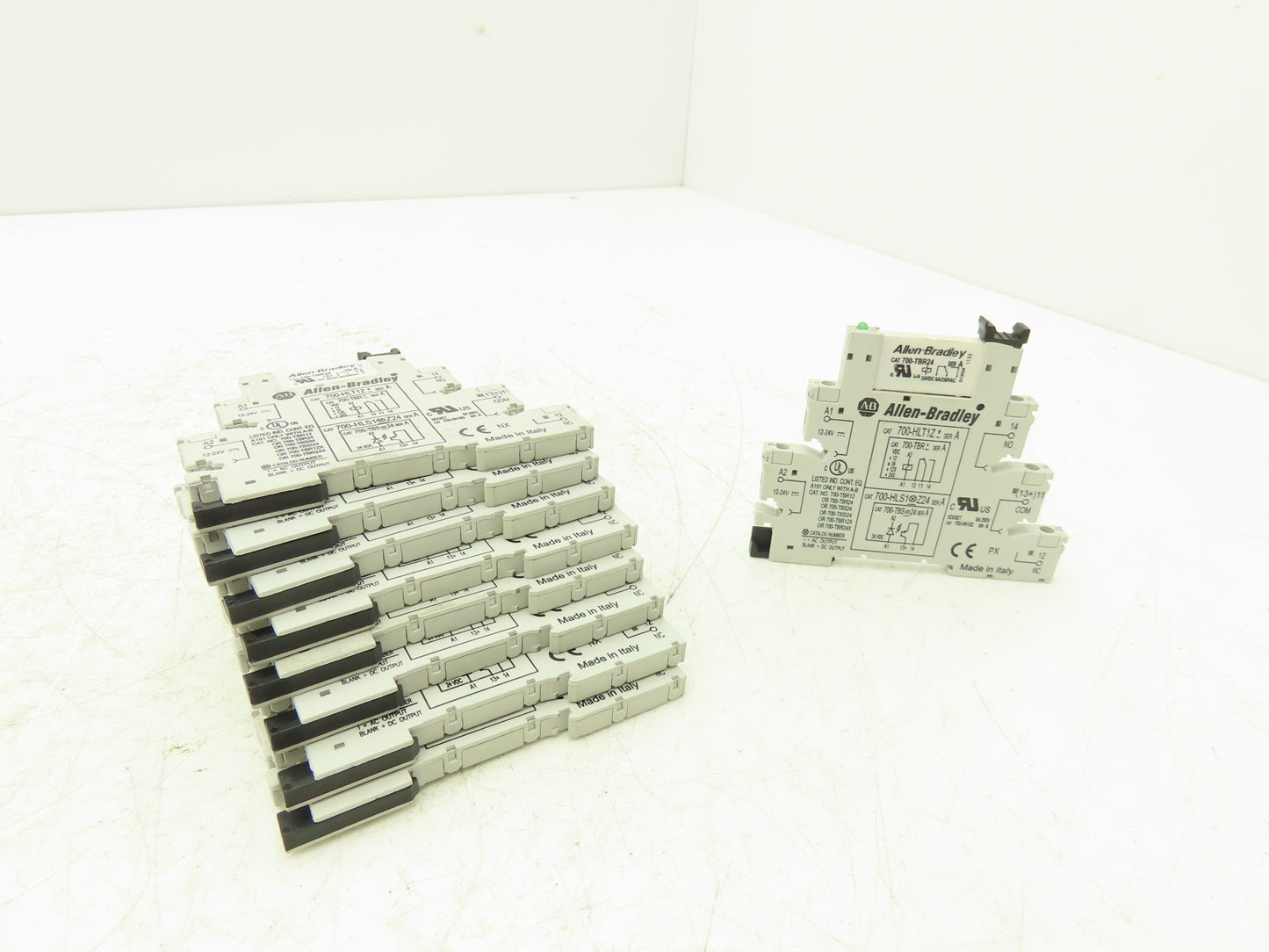 Allen-Bradley 700-HLT1Z Terminal Block Relay 700-HLS1Z24 Ser A 24V Coil Lot of 9