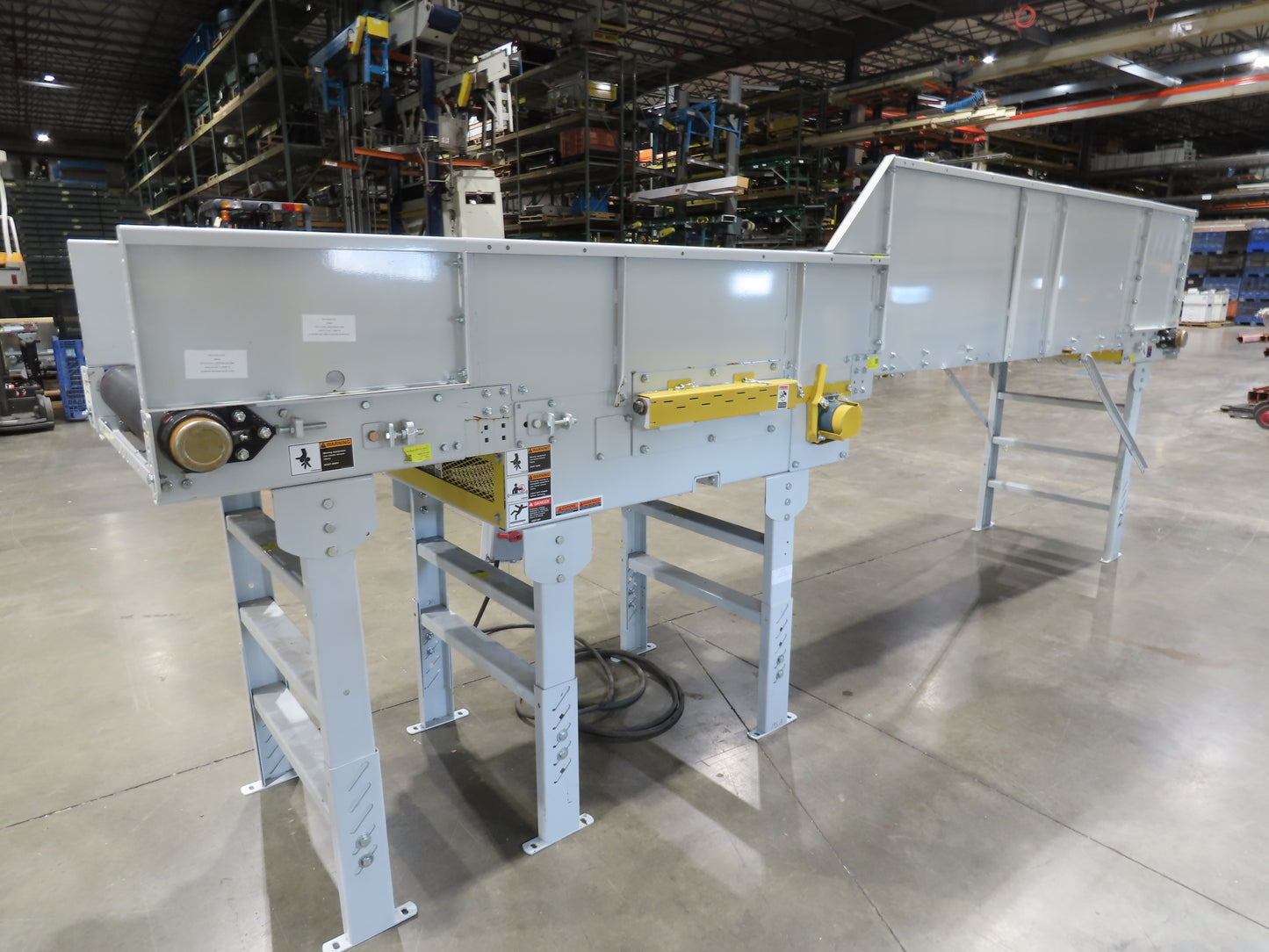 Hytrol HSS 31"x 16' Slider Bed Conveyor 30" Belt 2Hp 3PH Center Drive 114fpm