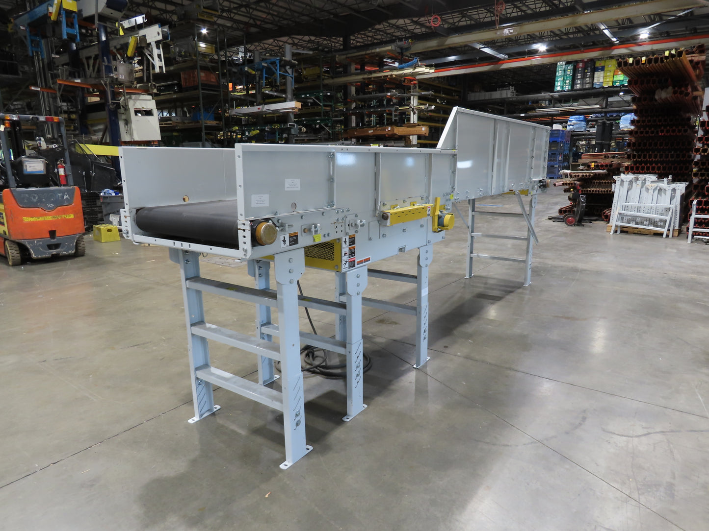 Hytrol HSS 31"x 16' Slider Bed Conveyor 30" Belt 2Hp 3PH Center Drive 114fpm
