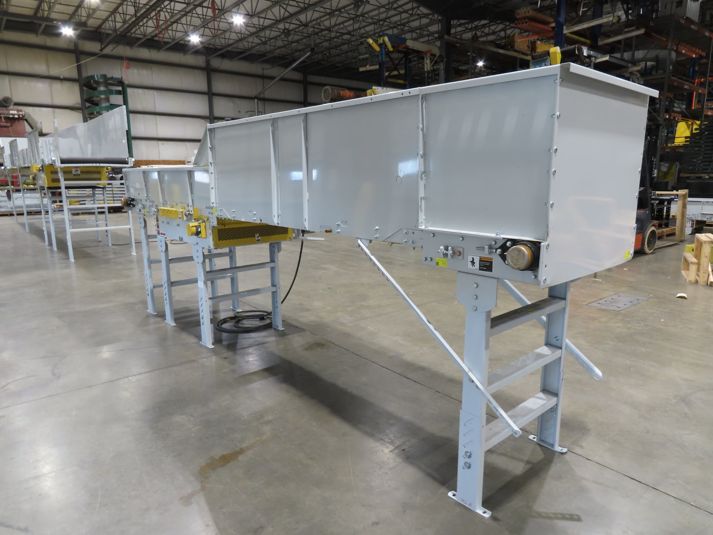 Hytrol HSS 31"x 16' Slider Bed Conveyor 30" Belt 2Hp 3PH Center Drive 114fpm