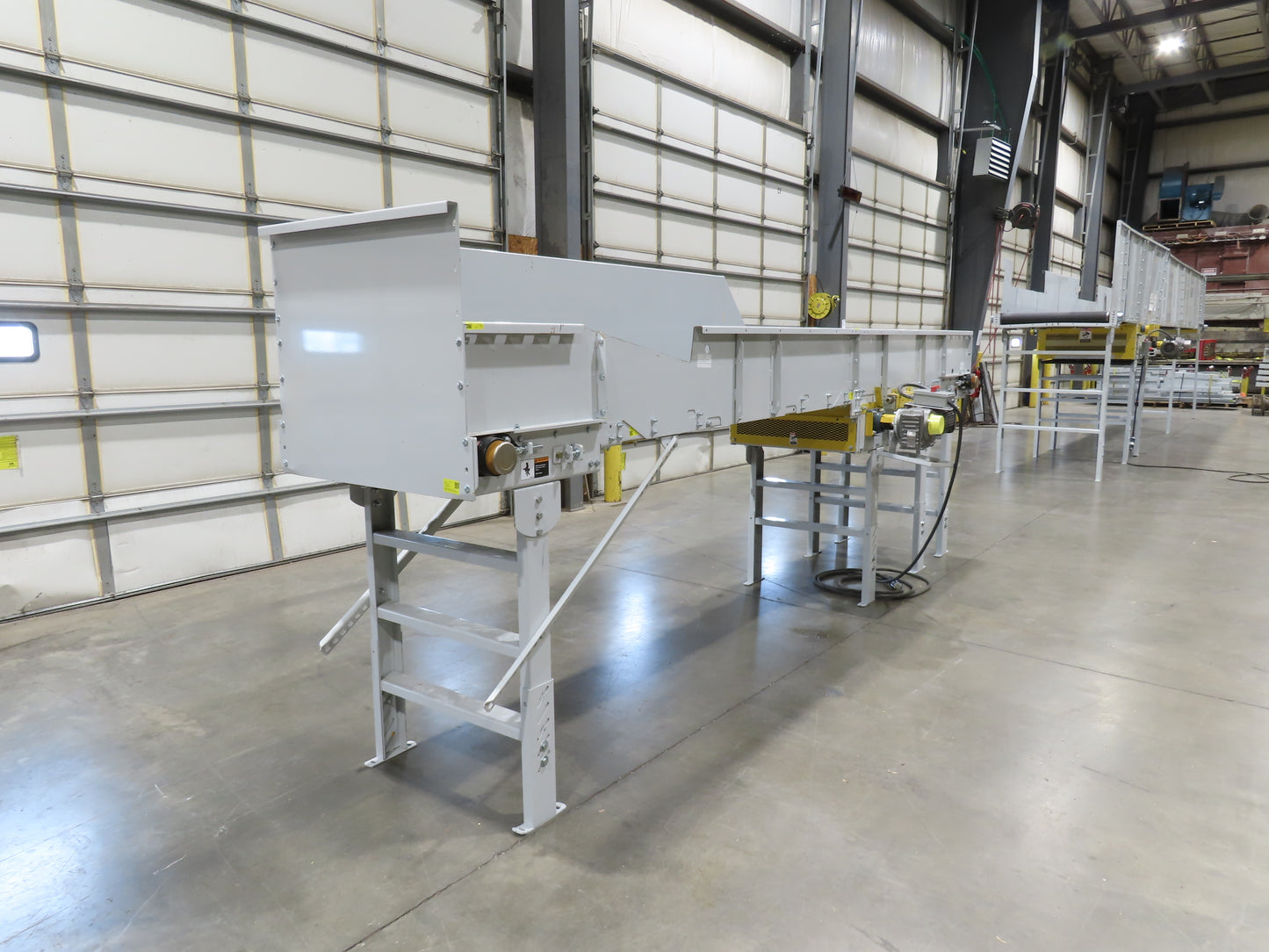 Hytrol HSS 31"x 16' Slider Bed Conveyor 30" Belt 2Hp 3PH Center Drive 114fpm